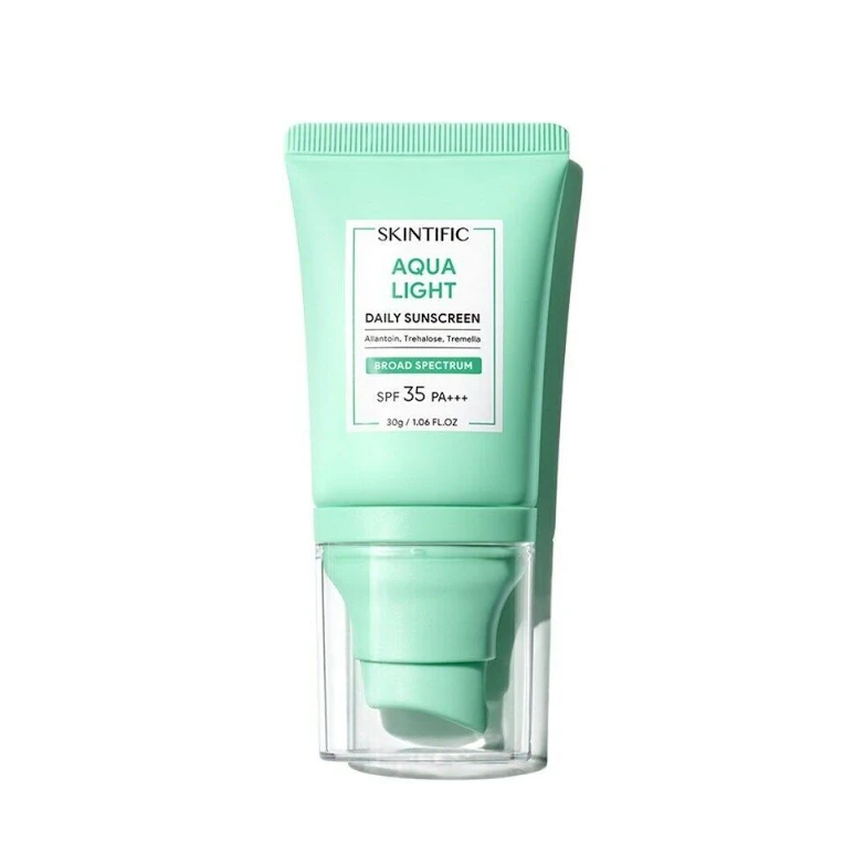 Aqua Light Daily Sunscreen SPF 35 PA+++ Sunscreen Spray Mist Serum